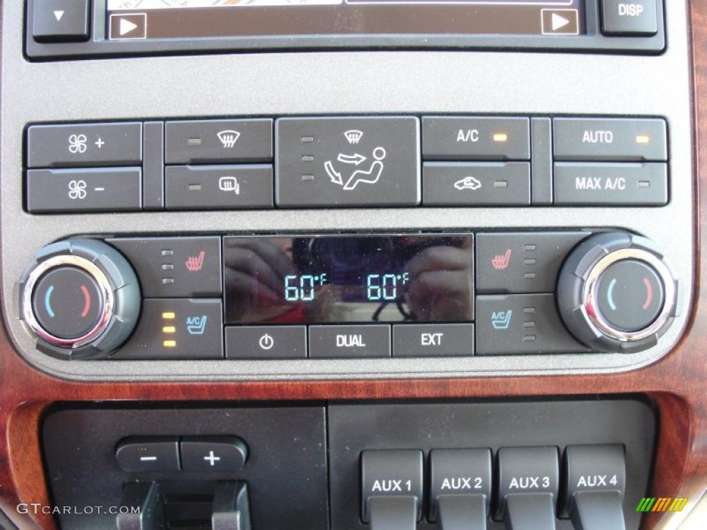 2011 Ford F250 Super Duty King Ranch Crew Cab 4x4 Controls Photo #46744417