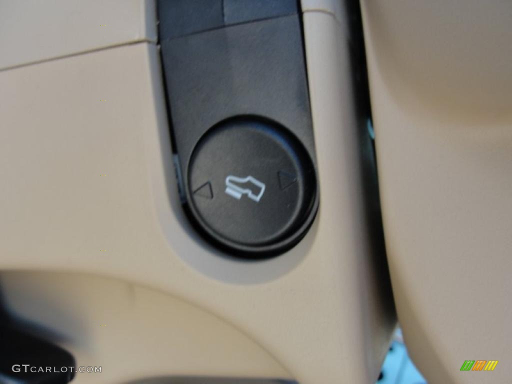 2011 Ford F250 Super Duty King Ranch Crew Cab 4x4 Controls Photo #46744465