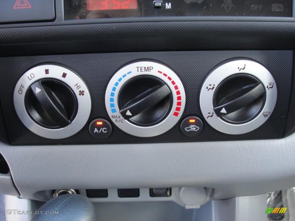 2011 Toyota Tacoma Regular Cab Controls Photo #46745773