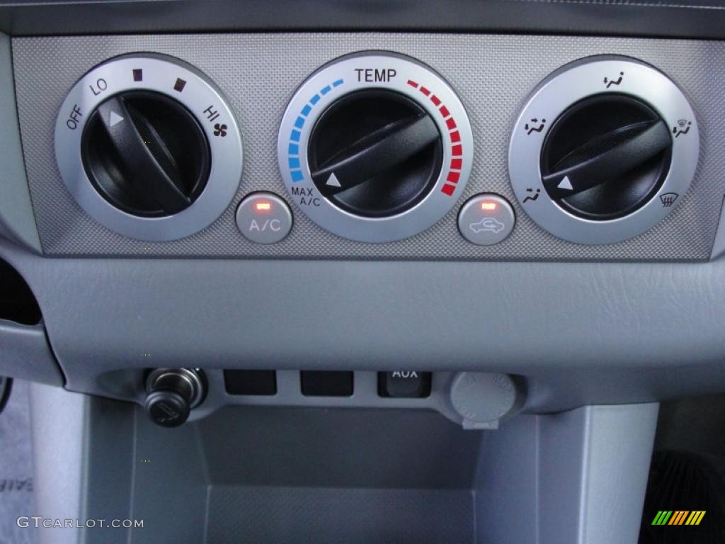 2011 Tacoma V6 TRD PreRunner Double Cab - Silver Streak Mica / Graphite Gray photo #29