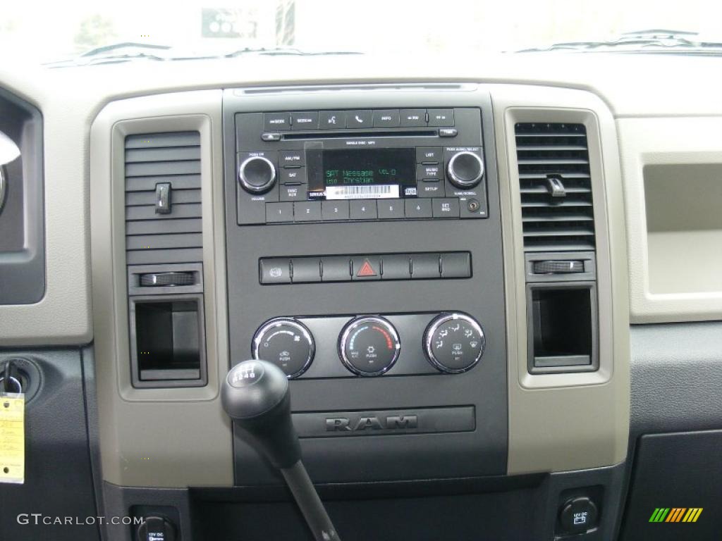2011 Dodge Ram 3500 HD ST Crew Cab 4x4 Dually 6 Speed Manual Transmission Photo #46746713
