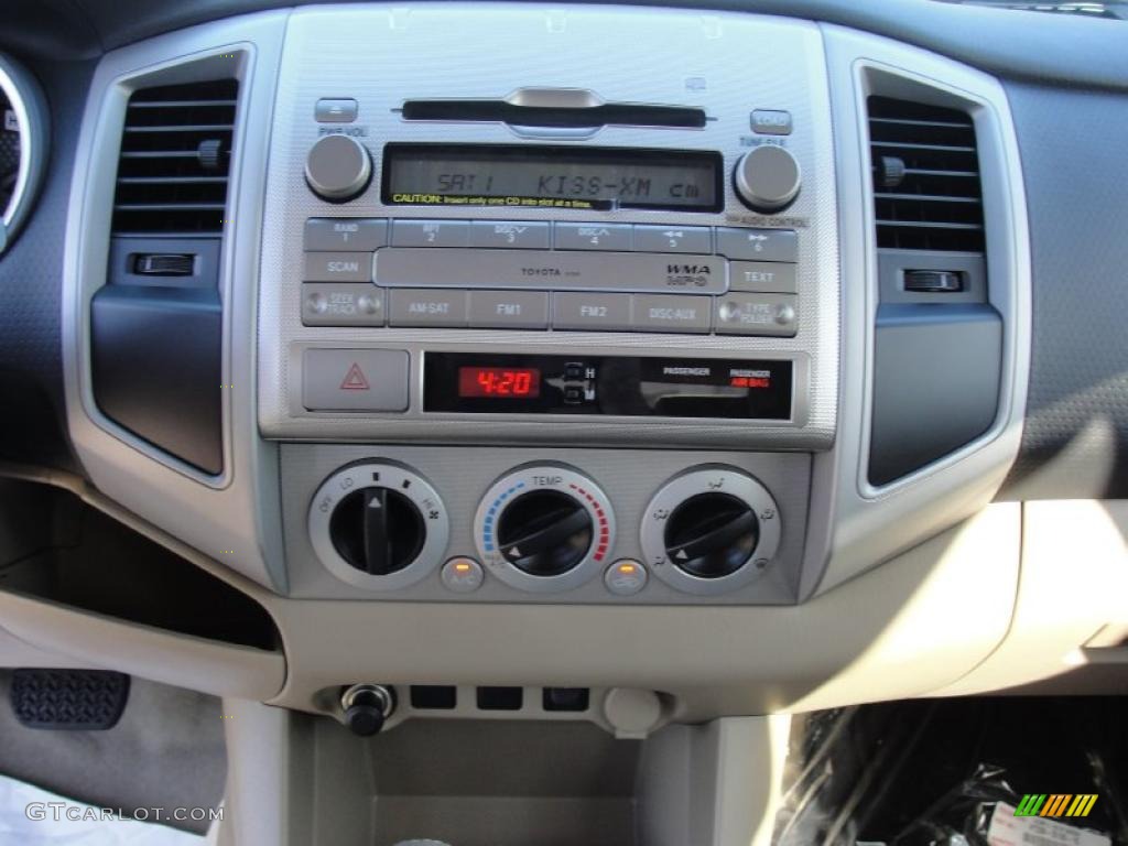 2011 Toyota Tacoma V6 SR5 PreRunner Double Cab Controls Photo #46746782