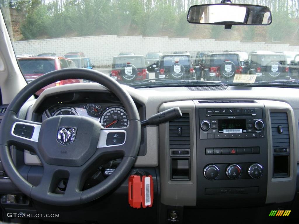 2011 Dodge Ram 3500 HD ST Crew Cab 4x4 Dashboard Photos