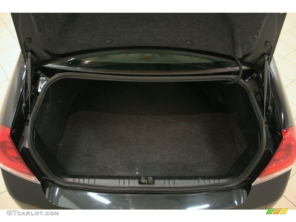 2008 Chevrolet Impala LT Trunk Photo #46748537