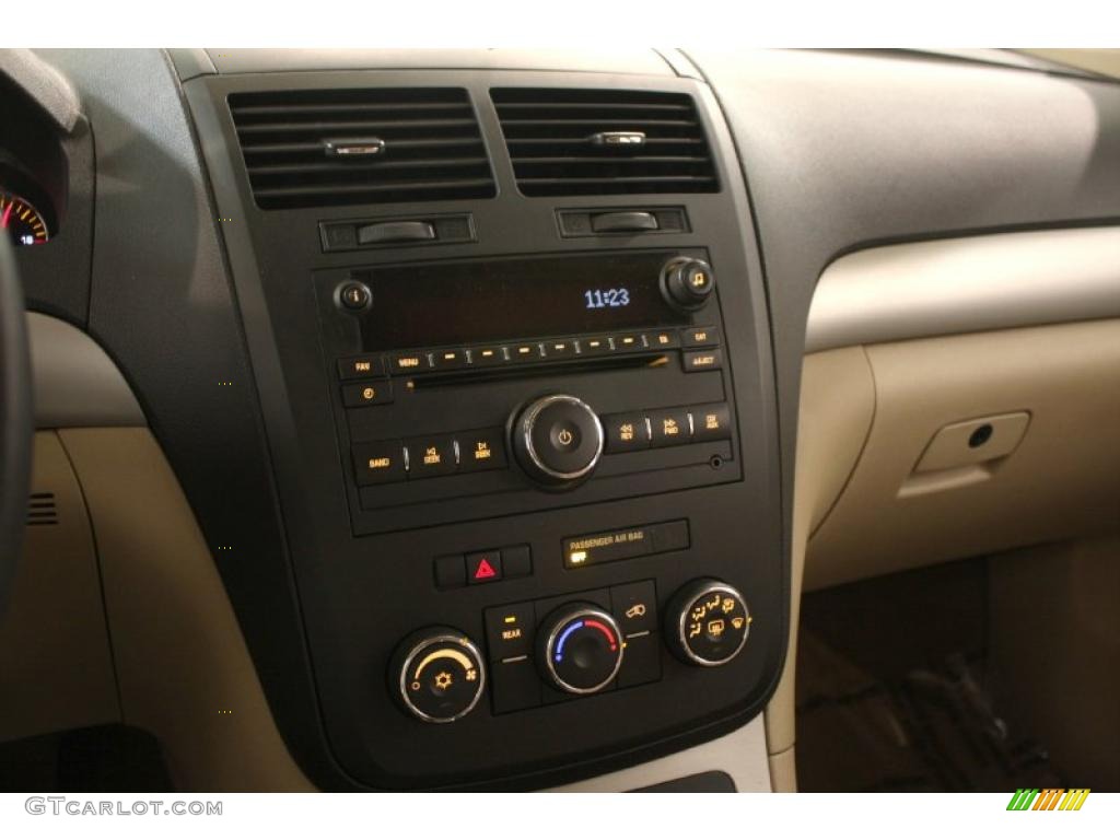 2009 Outlook XE - Gold Mist / Tan photo #10