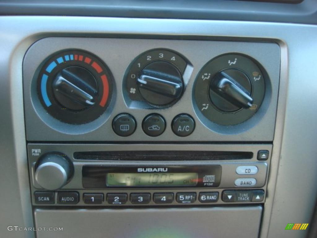 2005 Subaru Baja Sport Controls Photo #46750749