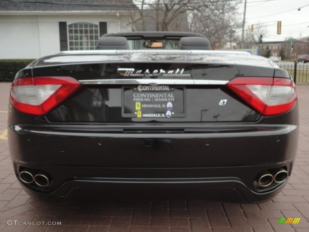 2011 GranTurismo Convertible GranCabrio - Nero Carbonio (Black Metallic) / Cuoio photo #16