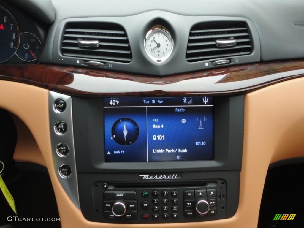 2011 Maserati GranTurismo Convertible GranCabrio Controls Photo #46751307