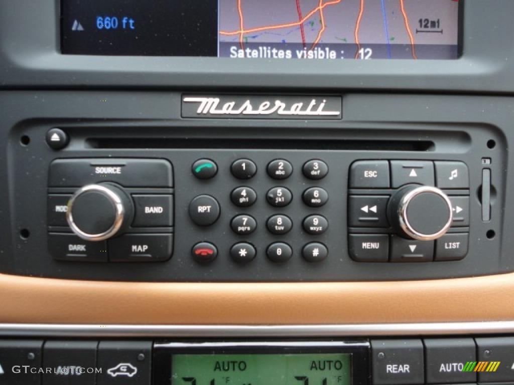 2011 Maserati GranTurismo Convertible GranCabrio Controls Photo #46751340