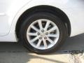 Super White - Camry XLE Photo No. 16