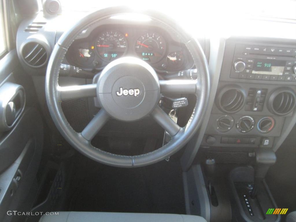 2009 Wrangler Unlimited X 4x4 - Jeep Green Metallic / Dark Slate Gray/Medium Slate Gray photo #9