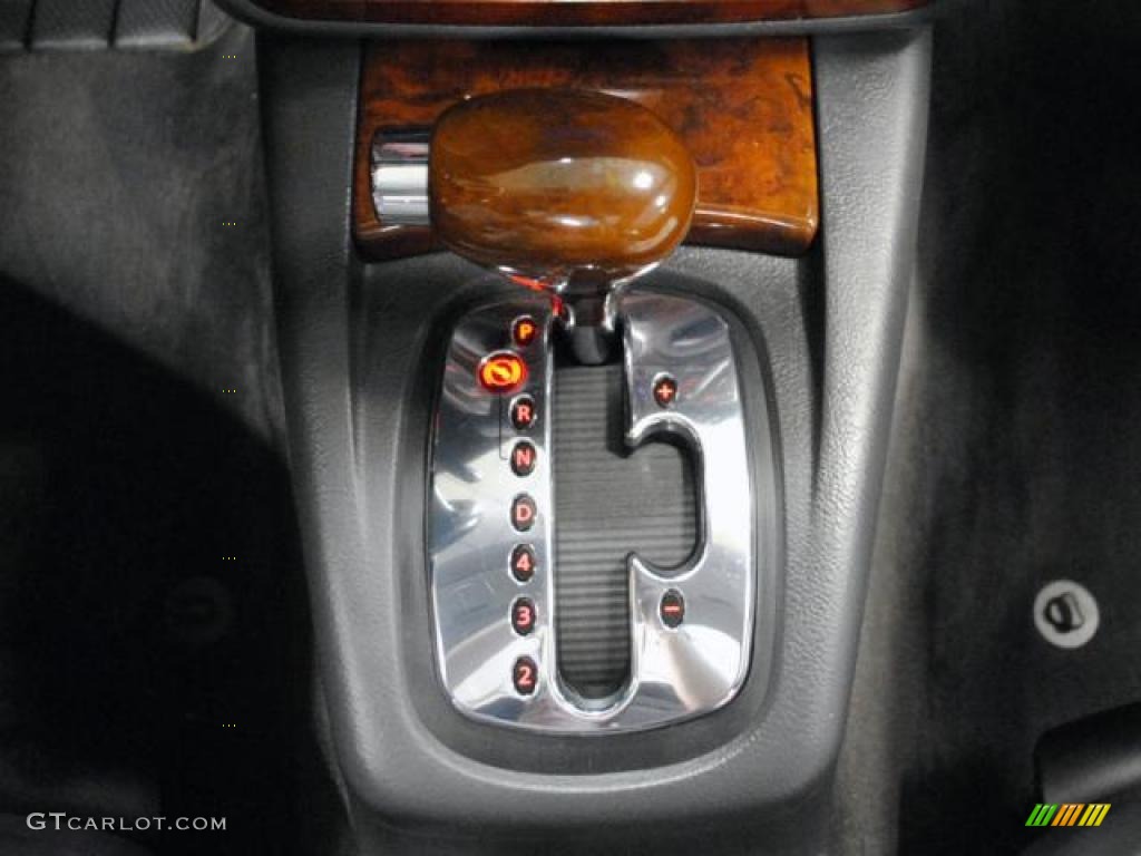 2004 Volkswagen Passat GLS Wagon 5 Speed Automatic Transmission Photo #46756581