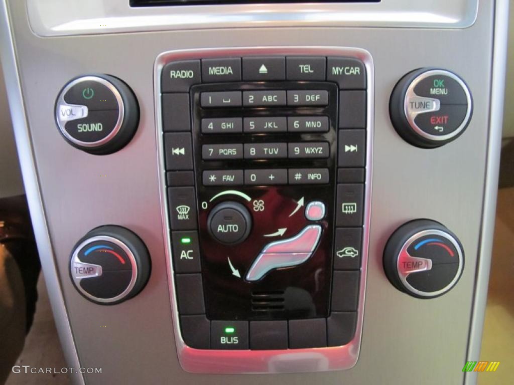 2011 Volvo XC60 3.2 Controls Photo #46757418