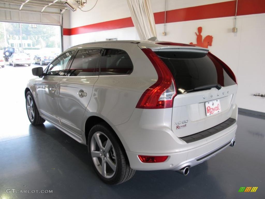 2011 XC60 3.2 R-Design - Cosmic White Metallic / R Design Beige/Off Black Inlay photo #2