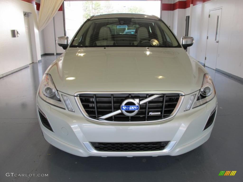 Cosmic White Metallic 2011 Volvo XC60 3.2 R-Design Exterior Photo #46757811