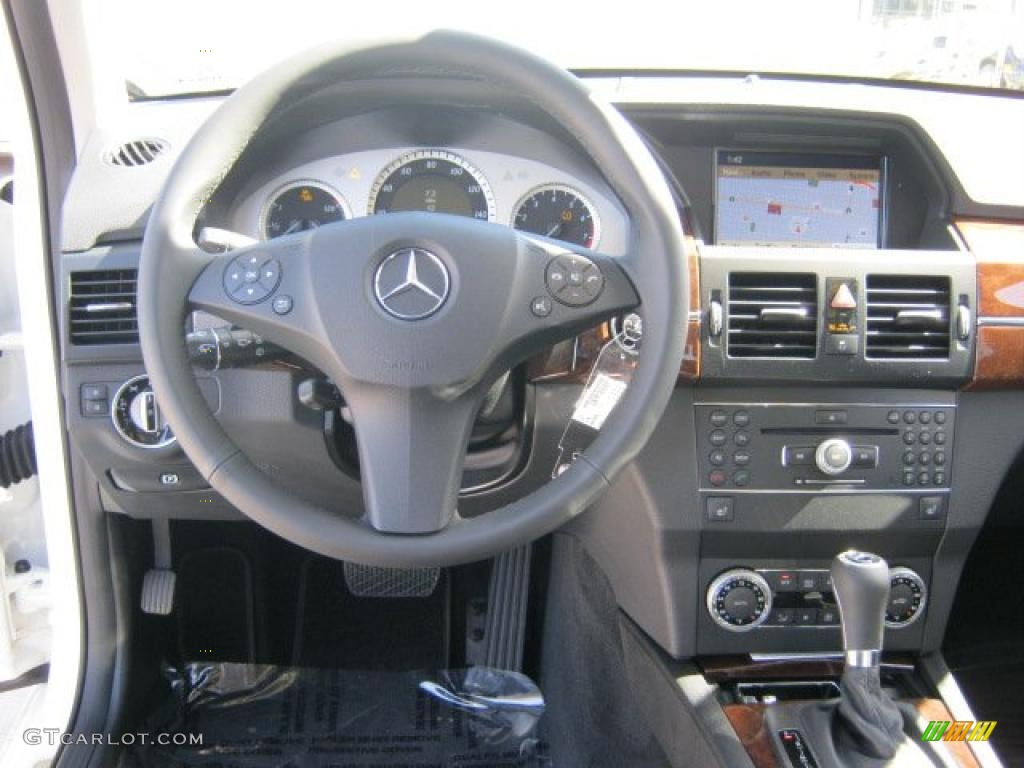 2011 Mercedes-Benz GLK 350 Black Dashboard Photo #46757940