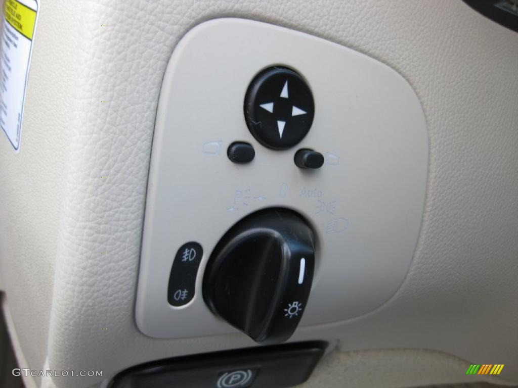 2006 Mercedes-Benz CLK 350 Cabriolet Controls Photo #46758090