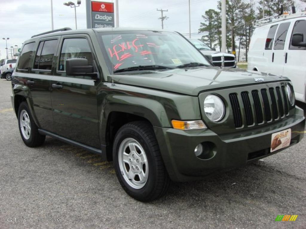 2007 Patriot Sport 4x4 - Jeep Green Metallic / Pastel Slate Gray photo #6