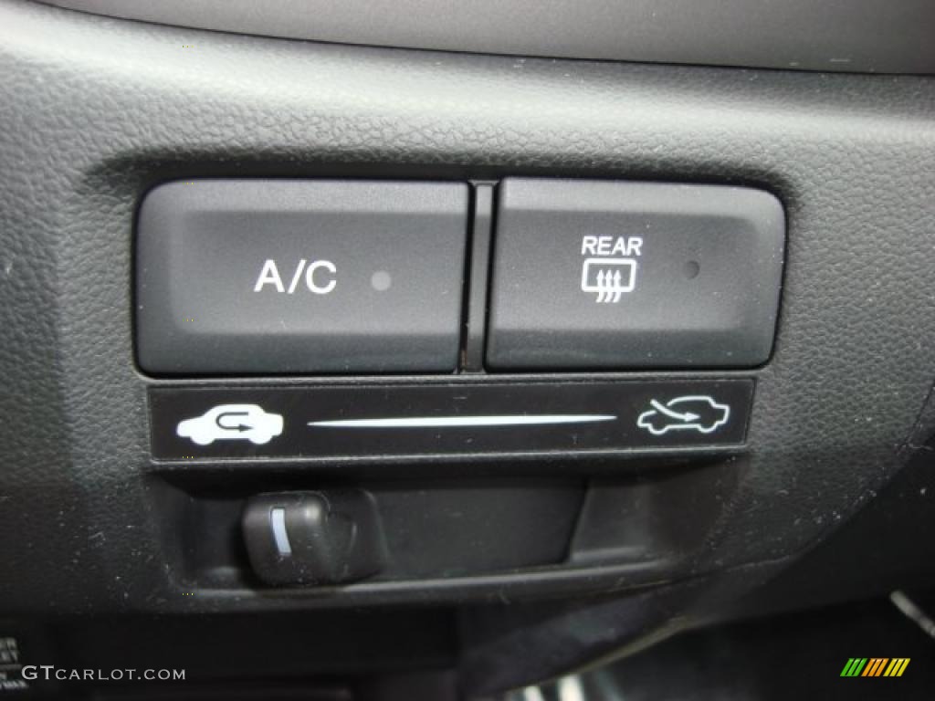 2010 Honda Fit Standard Fit Model Controls Photo #46759071