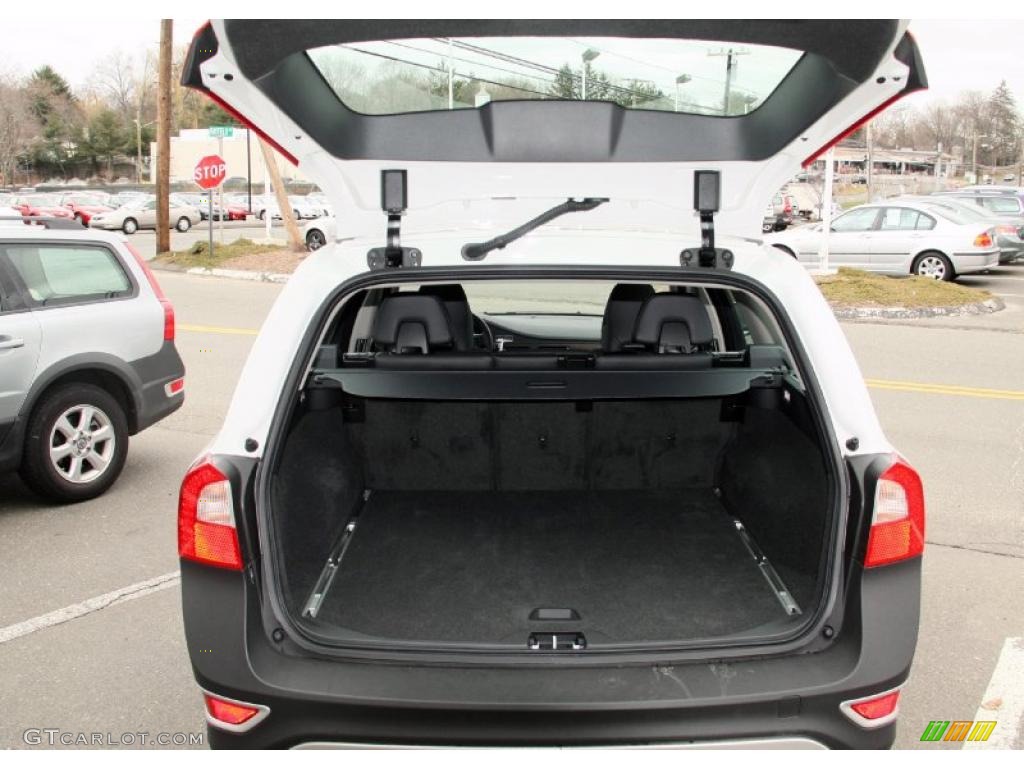 2011 Volvo XC70 3.2 AWD Trunk Photo #46759104