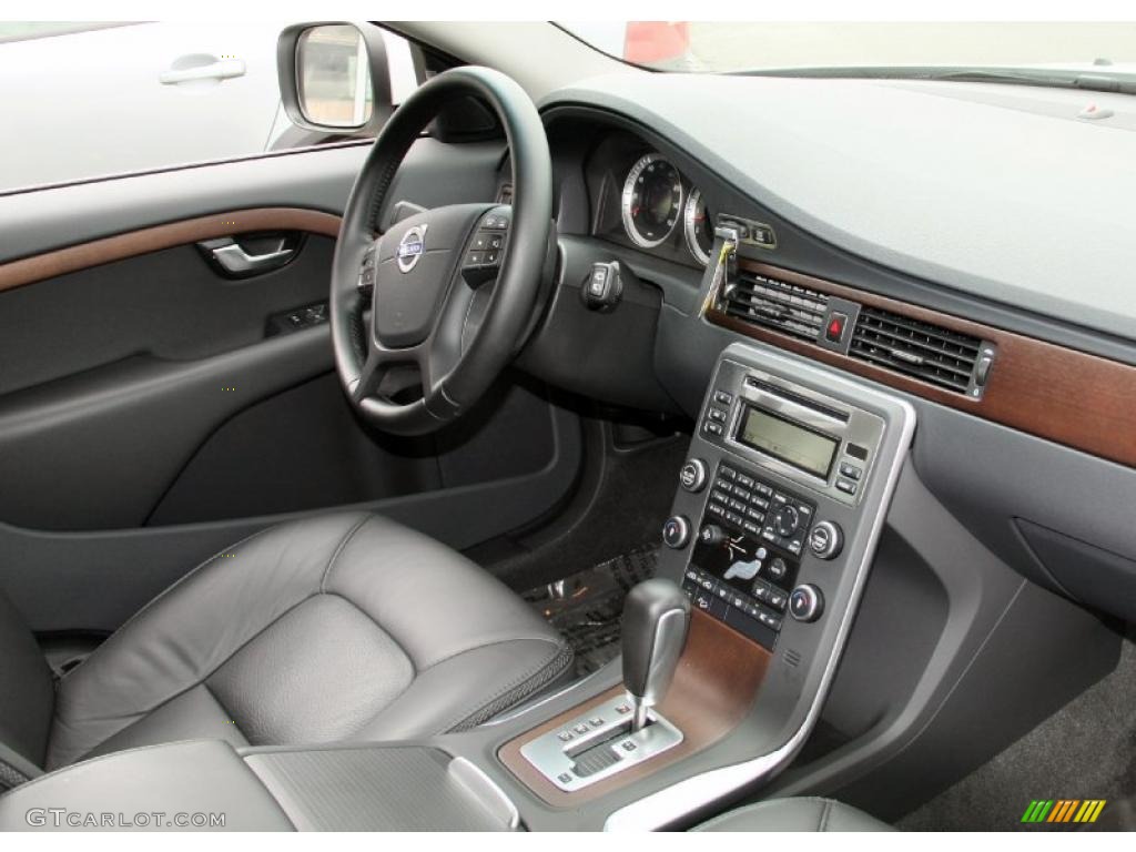 Off Black Interior 2011 Volvo XC70 3.2 AWD Photo #46759149