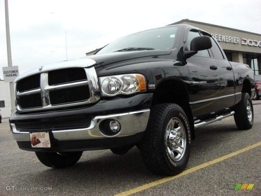 2004 Ram 2500 SLT Quad Cab 4x4 - Black / Dark Slate Gray photo #1