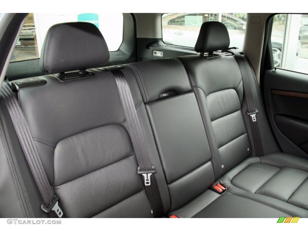 Off Black Interior 2011 Volvo XC70 3.2 AWD Photo #46759194