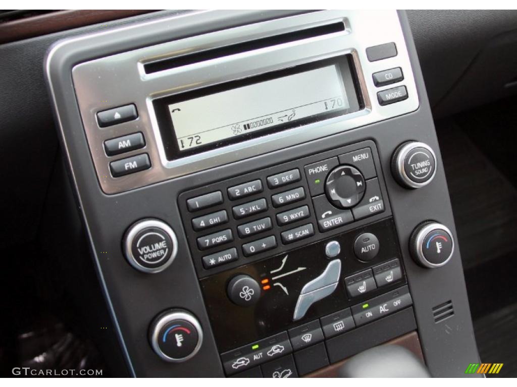 2011 Volvo XC70 3.2 AWD Controls Photo #46759254