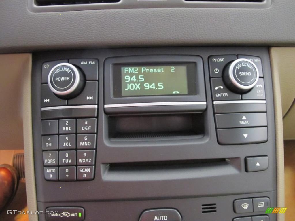 2011 Volvo XC90 3.2 Controls Photo #46759296