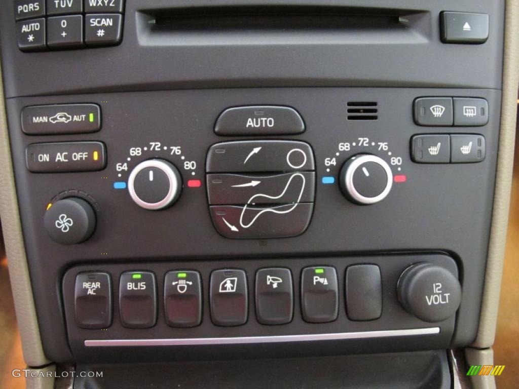 2011 Volvo XC90 3.2 Controls Photo #46759311