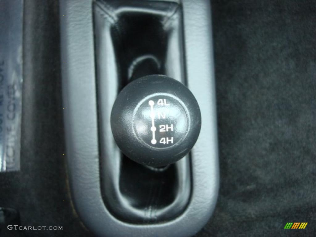 2004 Dodge Ram 2500 SLT Quad Cab 4x4 Controls Photo #46759452