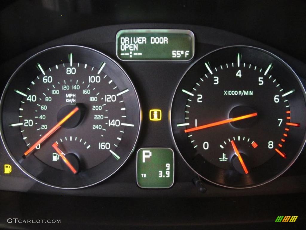 2011 Volvo S40 T5 Gauges Photo #46759575