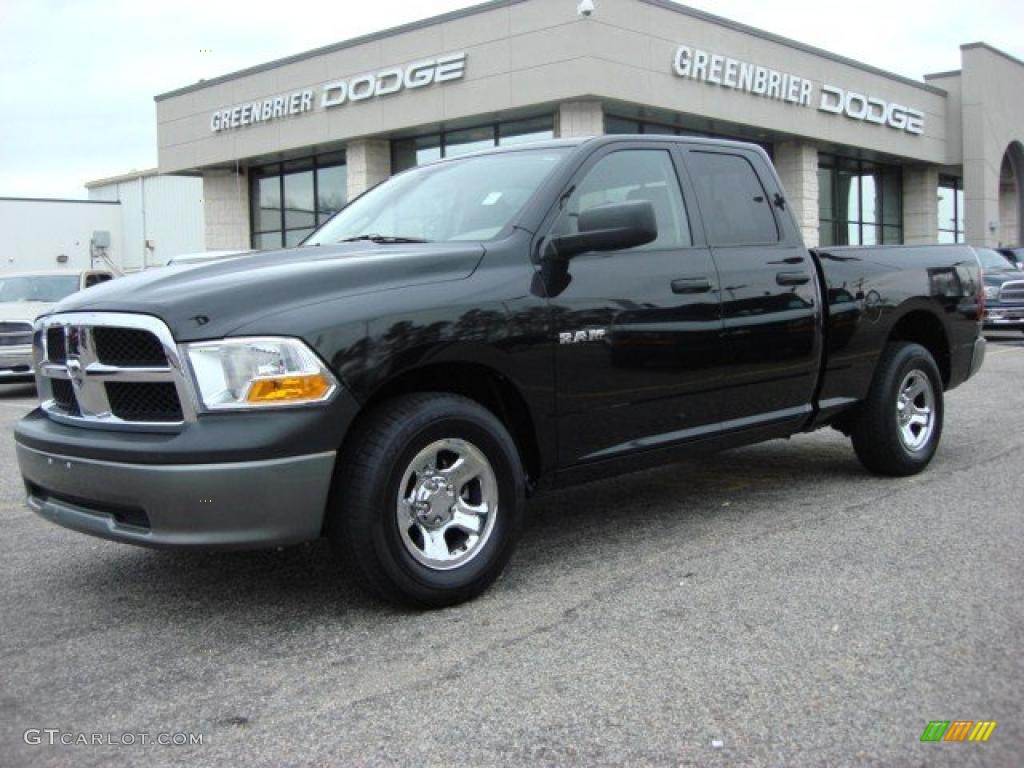 2009 Ram 1500 ST Quad Cab - Brilliant Black Crystal Pearl / Dark Slate/Medium Graystone photo #2