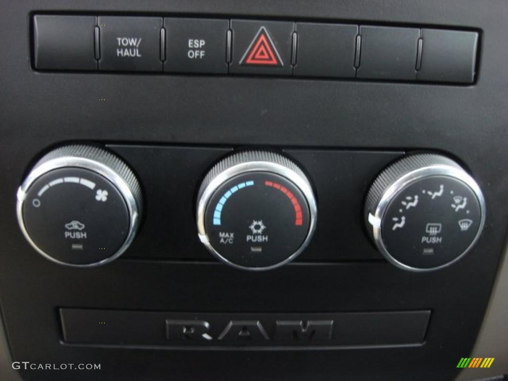 2009 Dodge Ram 1500 ST Quad Cab Controls Photo #46760424