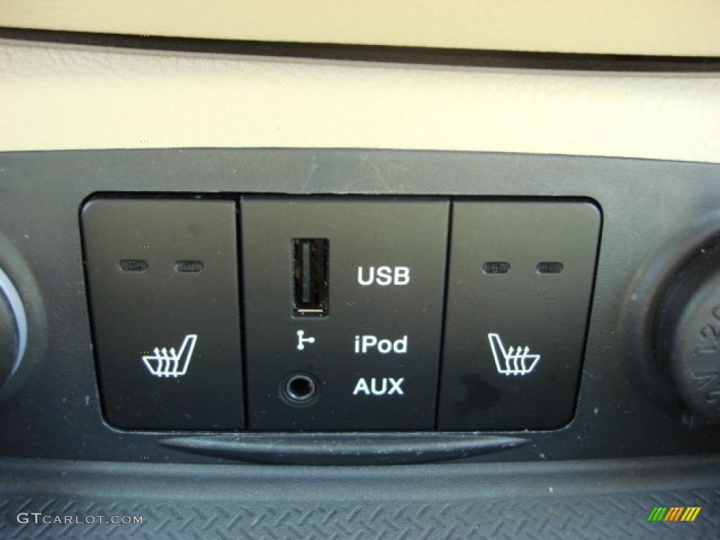 2009 Hyundai Santa Fe Limited Controls Photo #46761813