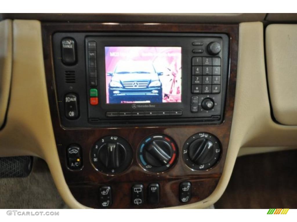 2001 Mercedes-Benz ML 430 4Matic Controls Photo #46762800