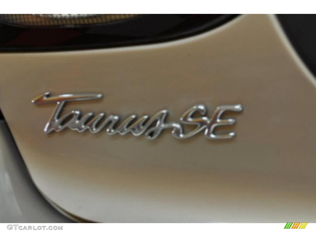 1999 Ford Taurus SE Wagon Marks and Logos Photo #46763283