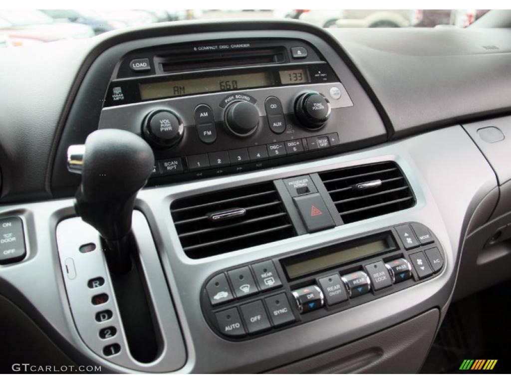 2010 Honda Odyssey EX Controls Photo #46766532