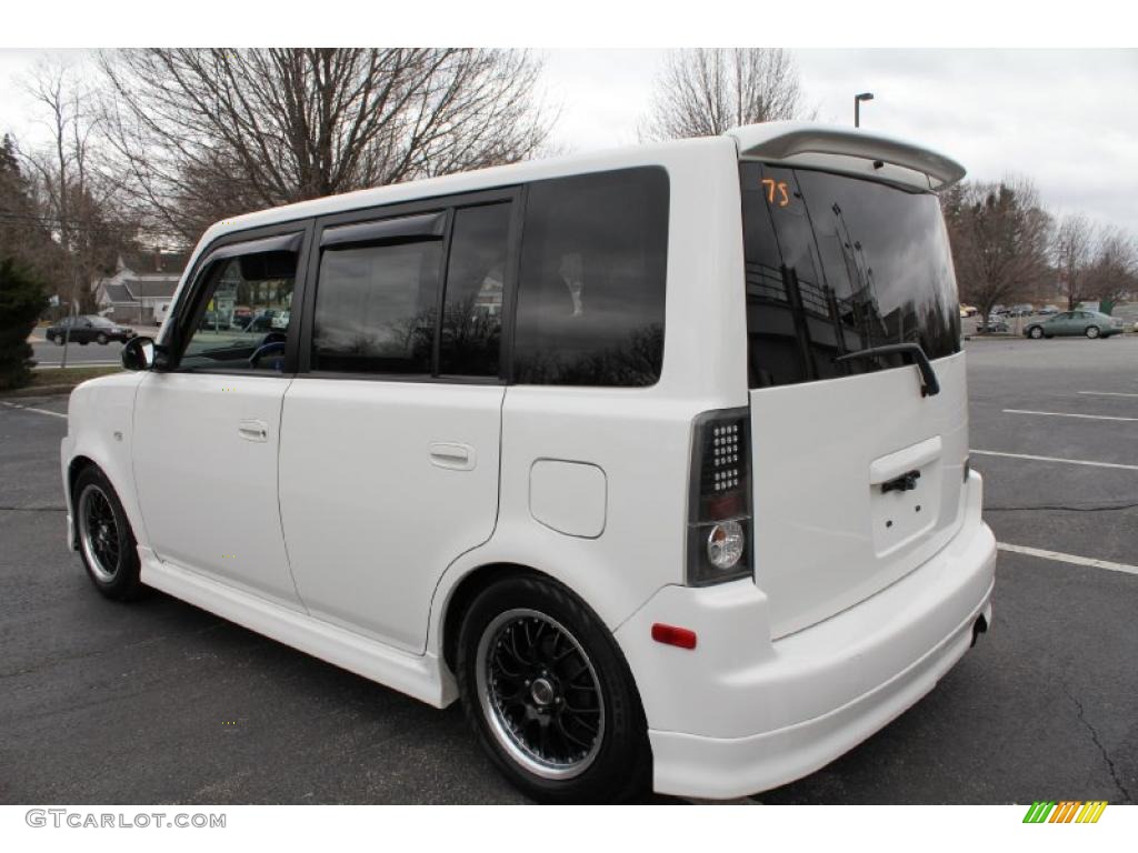 Polar White 2006 Scion xB Standard xB Model Exterior Photo #46768389