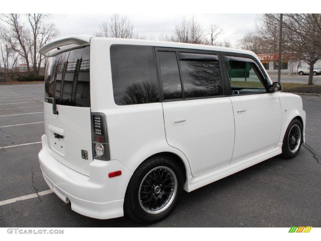 Polar White 2006 Scion xB Standard xB Model Exterior Photo #46768420