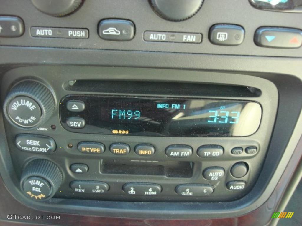 2001 Oldsmobile Aurora 4.0 Controls Photo #46768515