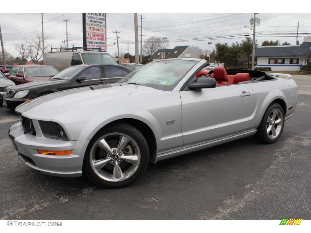 2006 Mustang GT Premium Convertible - Satin Silver Metallic / Red/Dark Charcoal photo #3