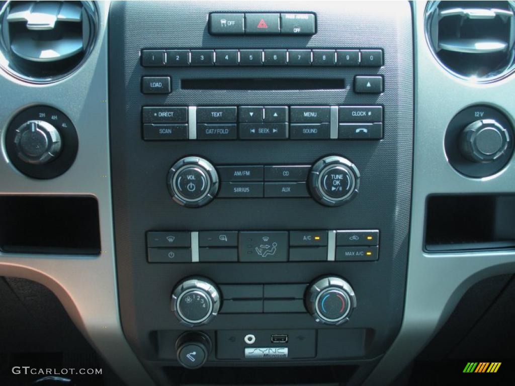 2011 Ford F150 XLT Regular Cab 4x4 Controls Photo #46770171