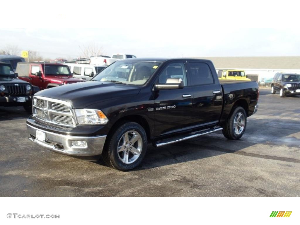 2011 Ram 1500 Big Horn Crew Cab 4x4 - Brilliant Black Crystal Pearl / Dark Slate Gray/Medium Graystone photo #1