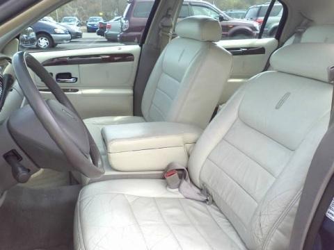 1999 Lincoln Town Car Interior