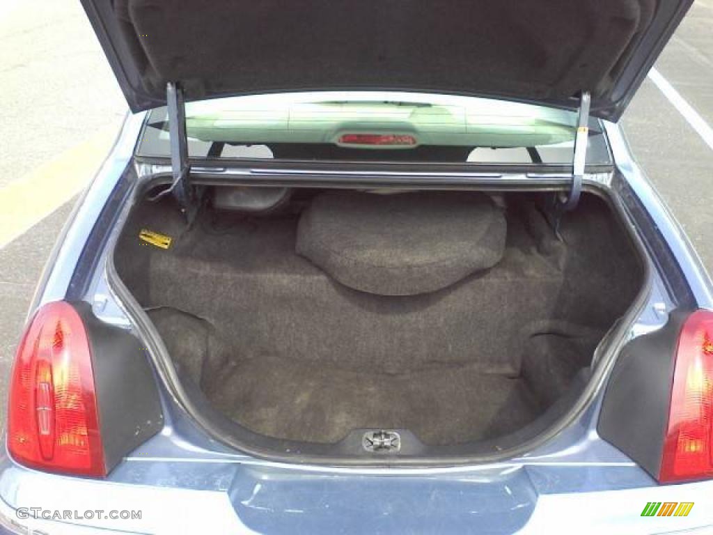 1999 Lincoln Town Car Signature Trunk Photo #46774564