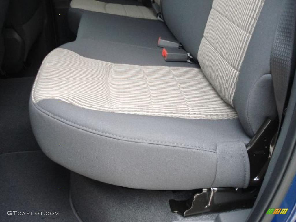 2011 Ram 1500 ST Quad Cab 4x4 - Deep Water Blue Pearl / Dark Slate Gray/Medium Graystone photo #12