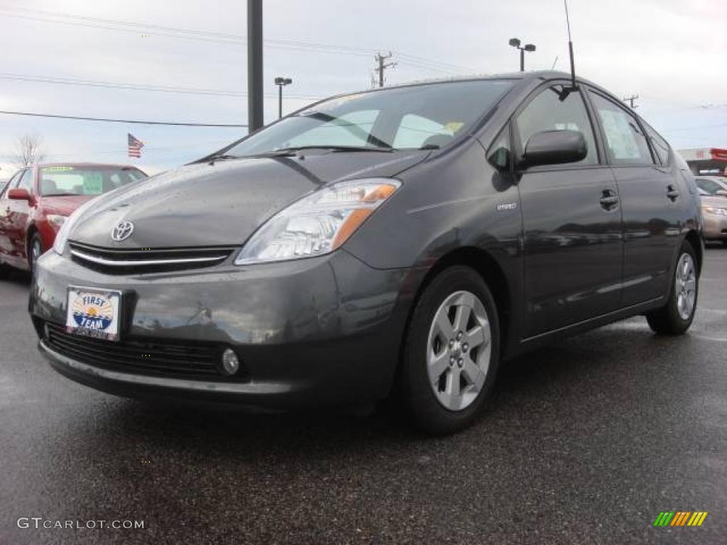 Magnetic Gray Metallic Toyota Prius