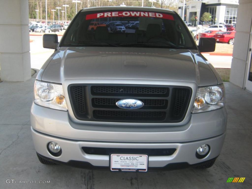 2006 F150 STX Regular Cab - Silver Metallic / Medium Flint photo #7