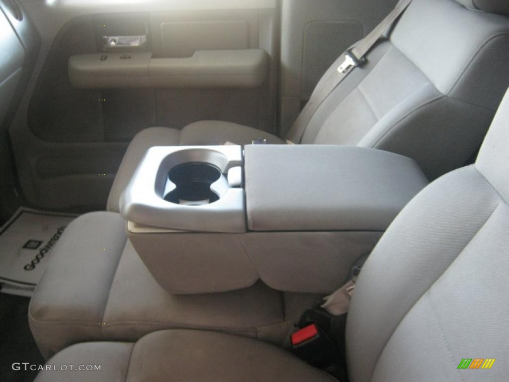 2006 F150 STX Regular Cab - Silver Metallic / Medium Flint photo #11